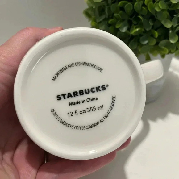 Starbucks 2015 SHANGHAI China Sketched Skyline 12 ounce Mug - Picture 9 of 9